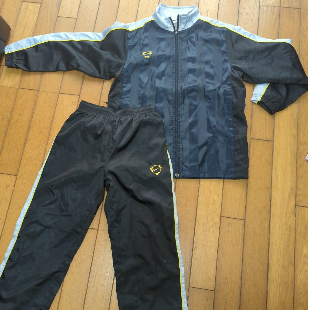 NIKE(ナイキ)のナイキ　ジャージ上下セット キッズ/ベビー/マタニティのキッズ服男の子用(90cm~)(その他)の商品写真