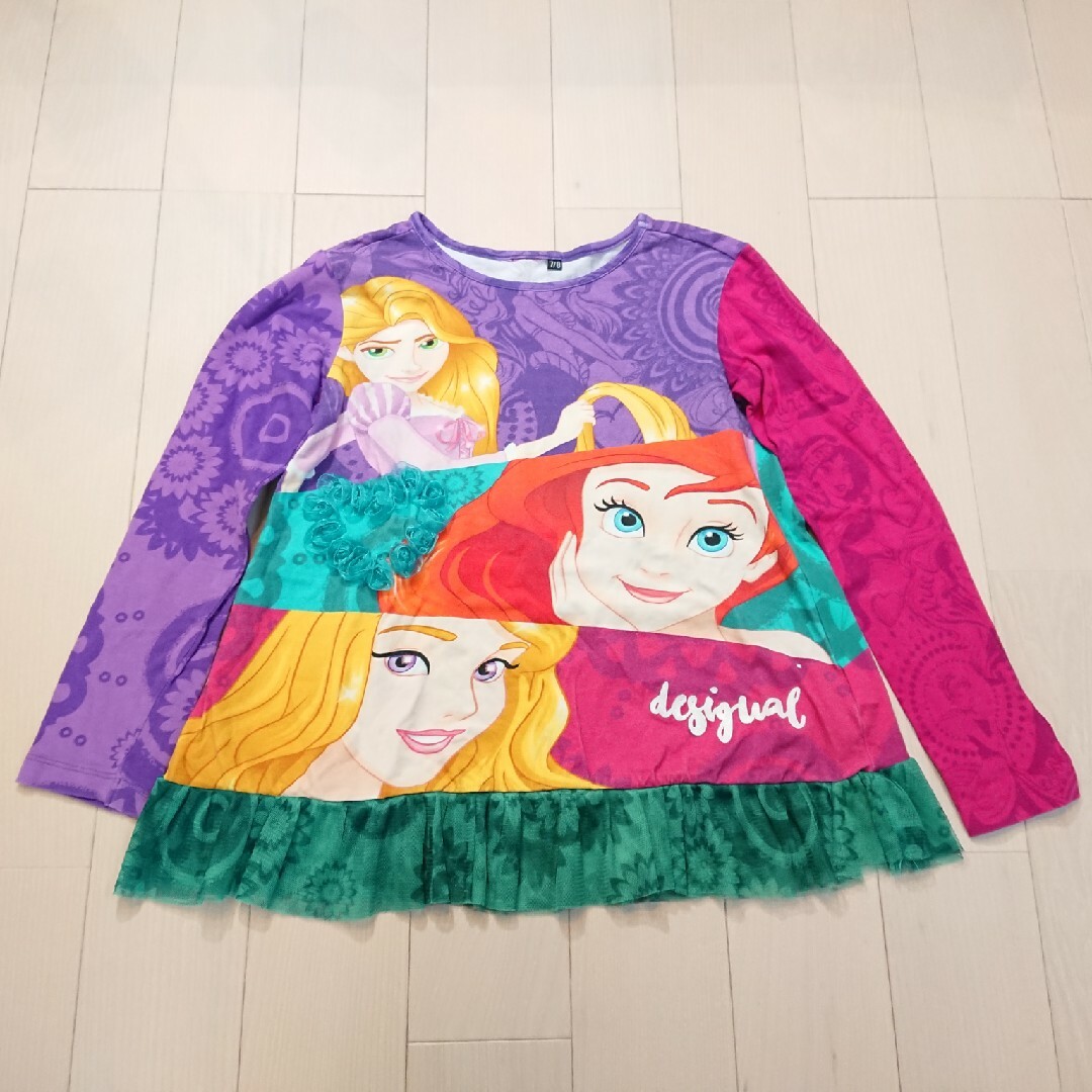 DESIGUAL(デシグアル)の長袖Tシャツ Desigual 130cm ディズニープリンセス柄 キッズ/ベビー/マタニティのキッズ服女の子用(90cm~)(Tシャツ/カットソー)の商品写真