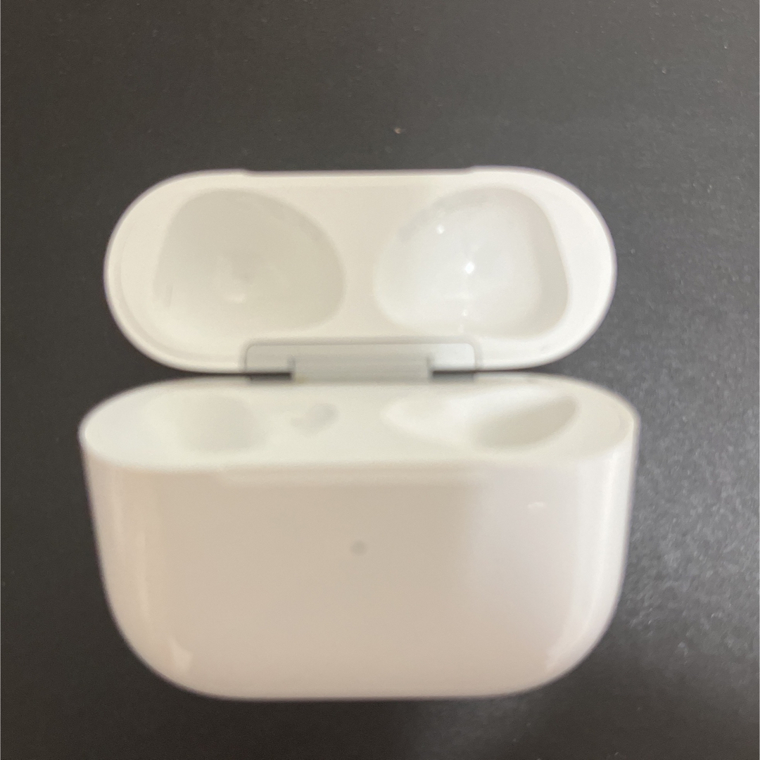 Apple(アップル)のApple AirPods第3世代 スマホ/家電/カメラのオーディオ機器(ヘッドフォン/イヤフォン)の商品写真