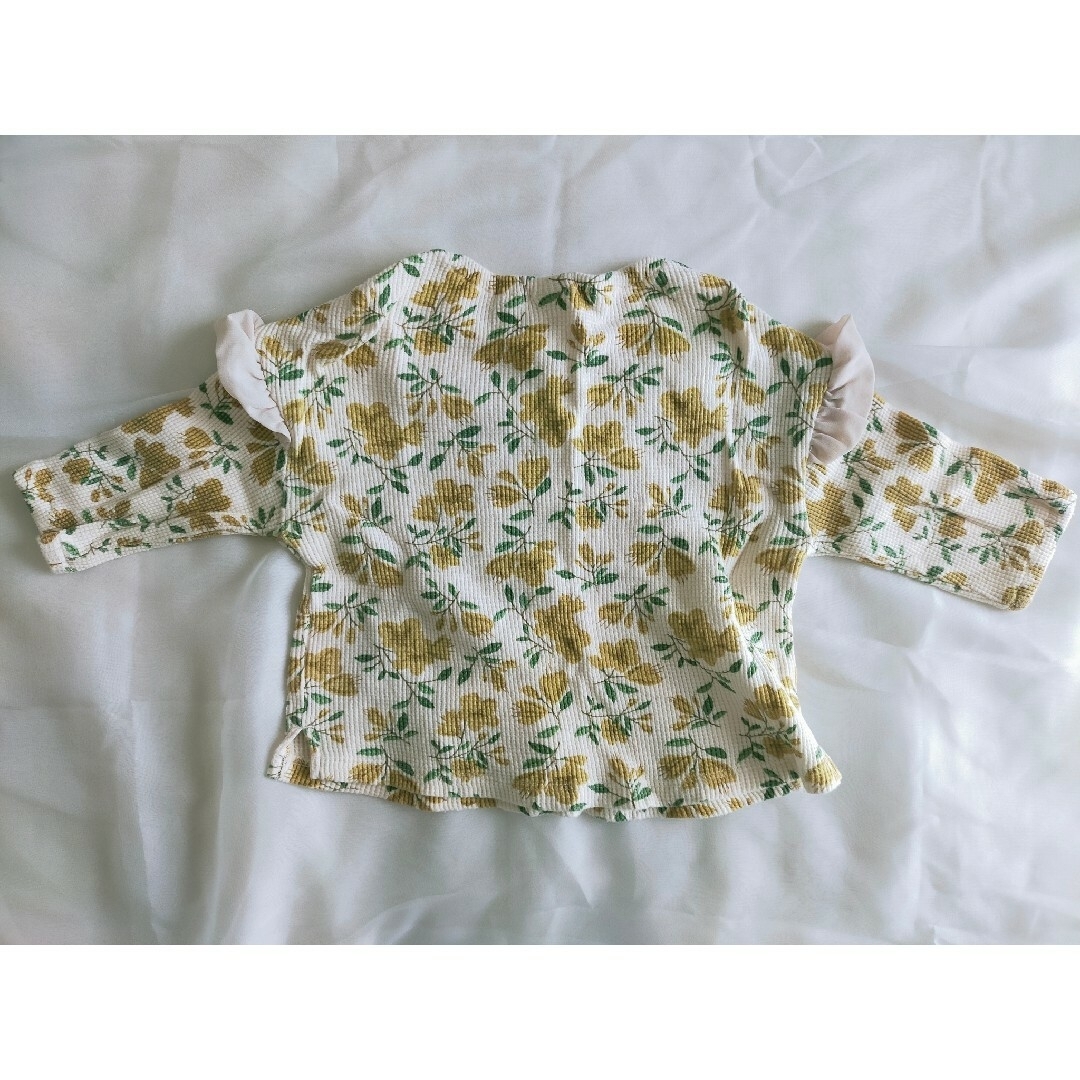 バースデイ(バースデイ)の花柄トップス　80size キッズ/ベビー/マタニティのベビー服(~85cm)(シャツ/カットソー)の商品写真