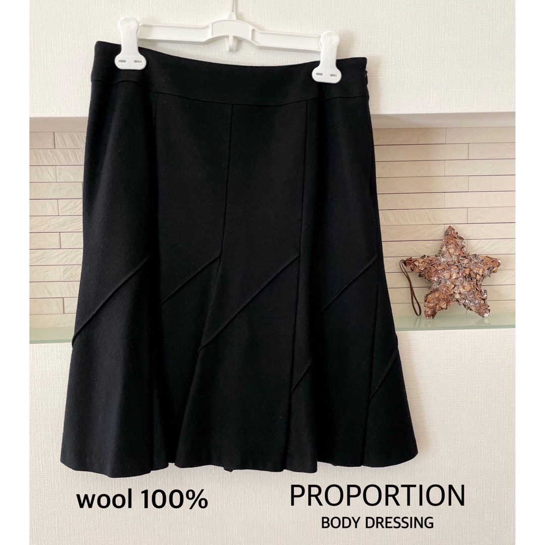 wool%PROPORTION BODY DRESSING  毛100%  膝丈スカート