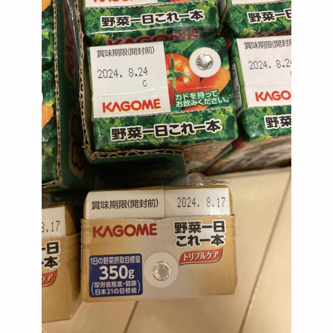 KAGOME(カゴメ)のカゴメ　野菜一日これ一本　２種８本　トリプルケア　中性脂肪　血圧　血糖値　無添加 食品/飲料/酒の食品(その他)の商品写真