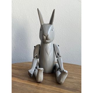 【新品】木製のウサギ(置物)