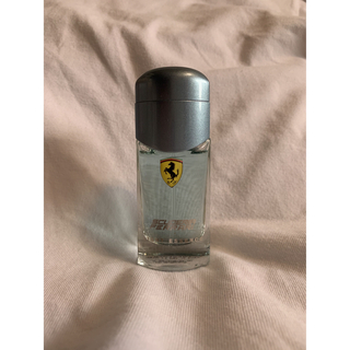 フェラーリ(Ferrari)のフェラーリ　香水　ライトエッセンス(香水(男性用))