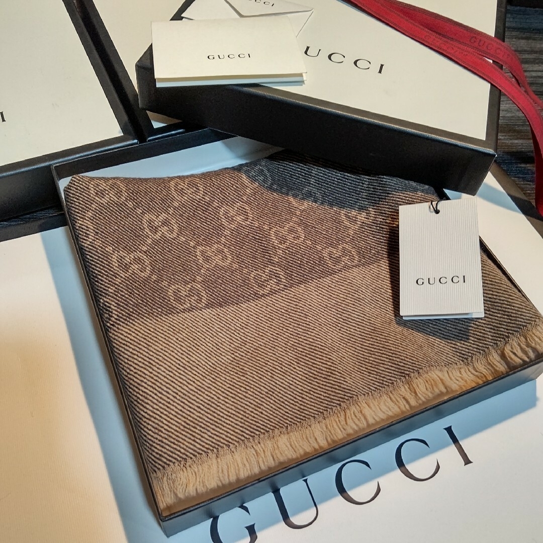 ❤美品箱付き❤最高級ウール GUCCI マフラー ストール❤Cロナウド愛用❤ | フリマアプリ ラクマ