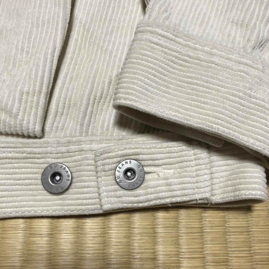 GU(ジーユー)の着払い　GU  オーバーサイズコーデュロイジャケットLナチュラル レディースのジャケット/アウター(その他)の商品写真
