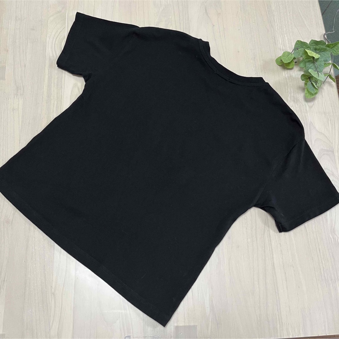 HONEYS(ハニーズ)の黒　半袖ロゴTシャツ　レディースS レディースのトップス(Tシャツ(半袖/袖なし))の商品写真