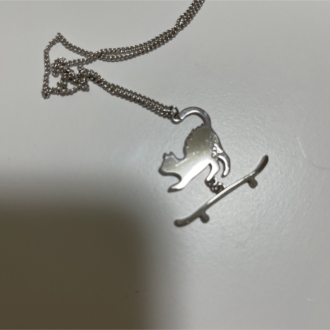 X-girl(エックスガール)のX-girl×Aquvii SK8 CAT NECKLACE エックスガール レディースのアクセサリー(ネックレス)の商品写真