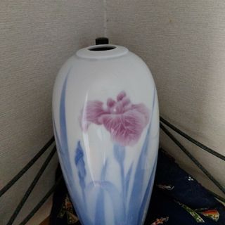 フカガワセイジ(深川製磁)の深川製磁花瓶菖蒲(花瓶)