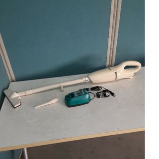 Makita   新品未使用フルセットマキタ コードレス掃除機 紙