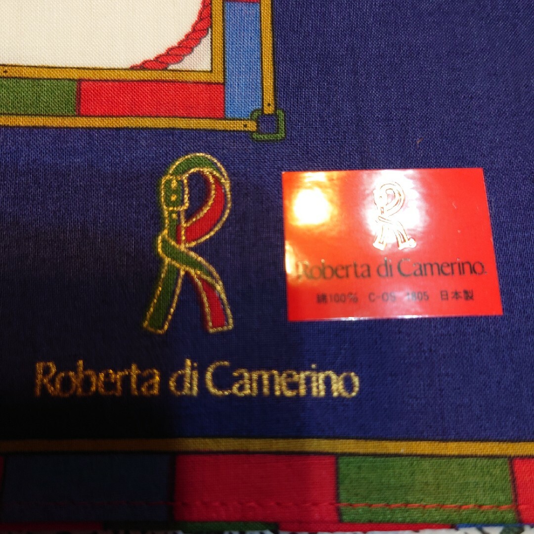 ROBERTA DI CAMERINO(ロベルタディカメリーノ)のロベルタ　ディカメリーノ レディースのファッション小物(ハンカチ)の商品写真
