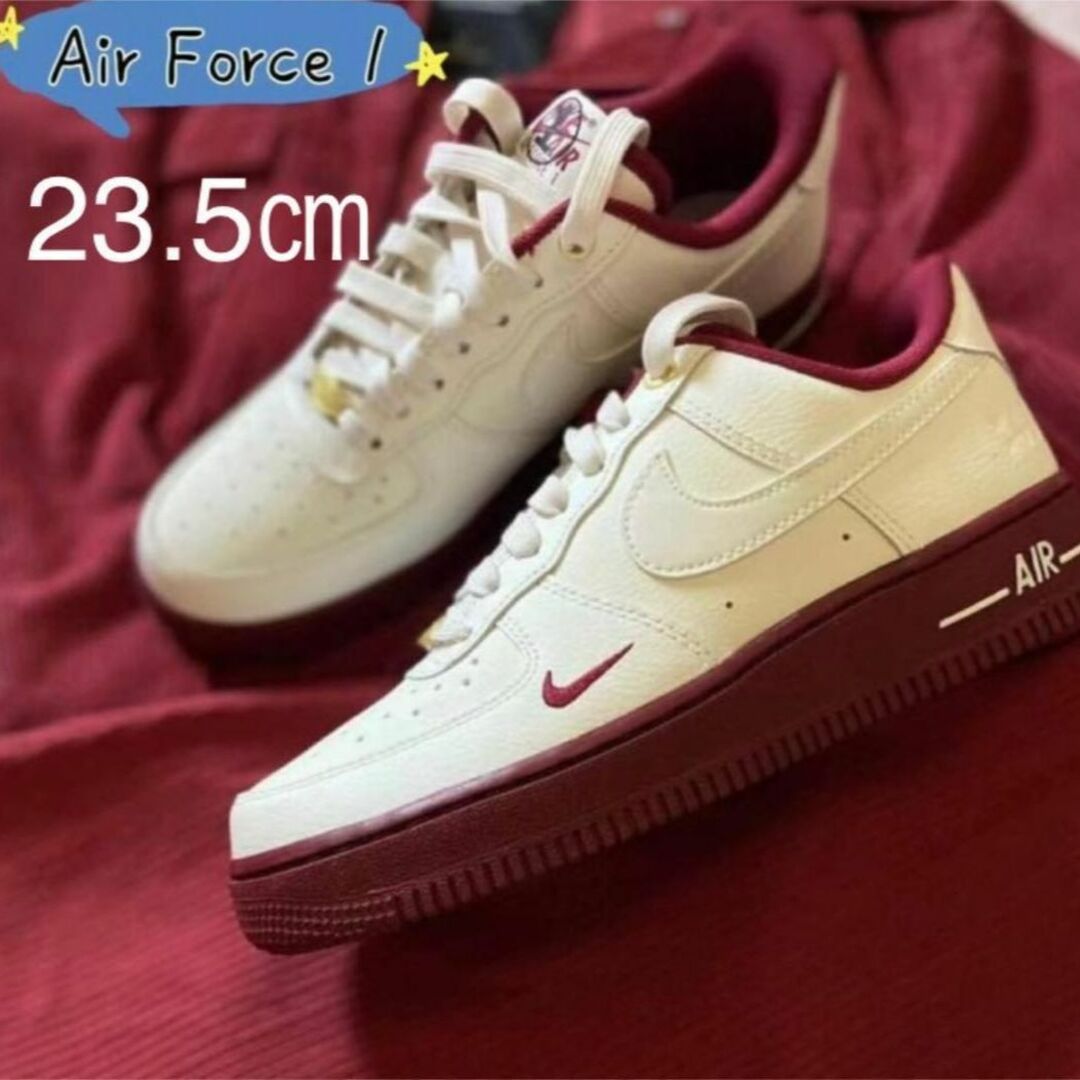 NIKE(ナイキ)の【新品】23.5㎝NIKE WMNS AIR FORCE 1 '07 40周年 レディースの靴/シューズ(スニーカー)の商品写真