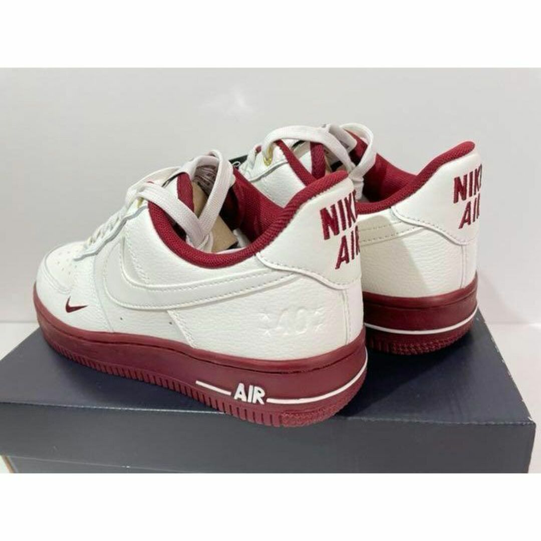 NIKE(ナイキ)の【新品】23.5㎝NIKE WMNS AIR FORCE 1 '07 40周年 レディースの靴/シューズ(スニーカー)の商品写真