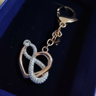 SWAROVSKI ハートバッグチャーム