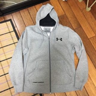 アンダーアーマー(UNDER ARMOUR)のアンダーアーマー パーカー 灰色(パーカー)