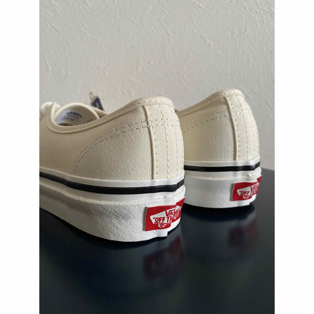 VANS(ヴァンズ)の【未使用】アナハイム VANS バンズ オーセンティック　23.5 レディースの靴/シューズ(スニーカー)の商品写真