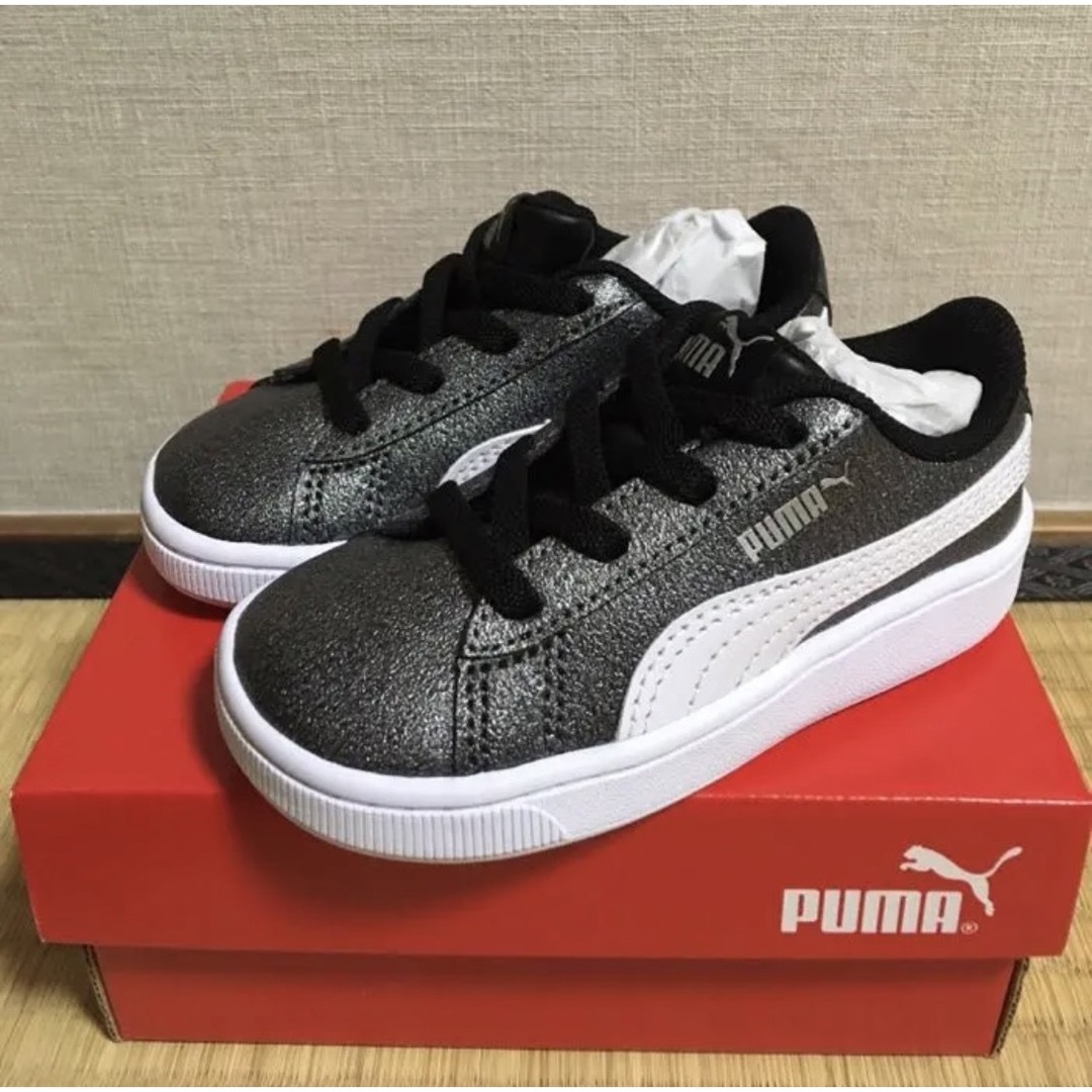 PUMA(プーマ)の試着のみ☆PUMA プーマ スニーカー　14cm  黒　ラメ キッズ/ベビー/マタニティのベビー靴/シューズ(~14cm)(スニーカー)の商品写真