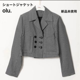 ザラ(ZARA)の【新品タグ付き】olu. ダブルボタンショートジャケット ブラック(テーラードジャケット)