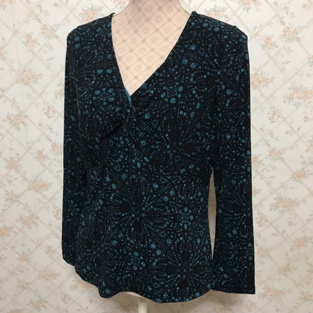 LAURA ASHLEY(ローラアシュレイ)の★LAURA ASHLEY/ローラアシュレイ★大きいサイズ！長袖カットソーL レディースのトップス(カットソー(長袖/七分))の商品写真