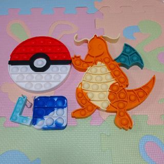 ポケモン(ポケモン)の【中古美品】プッシュポップ カイリュー モンスターボール おまけ付(知育玩具)