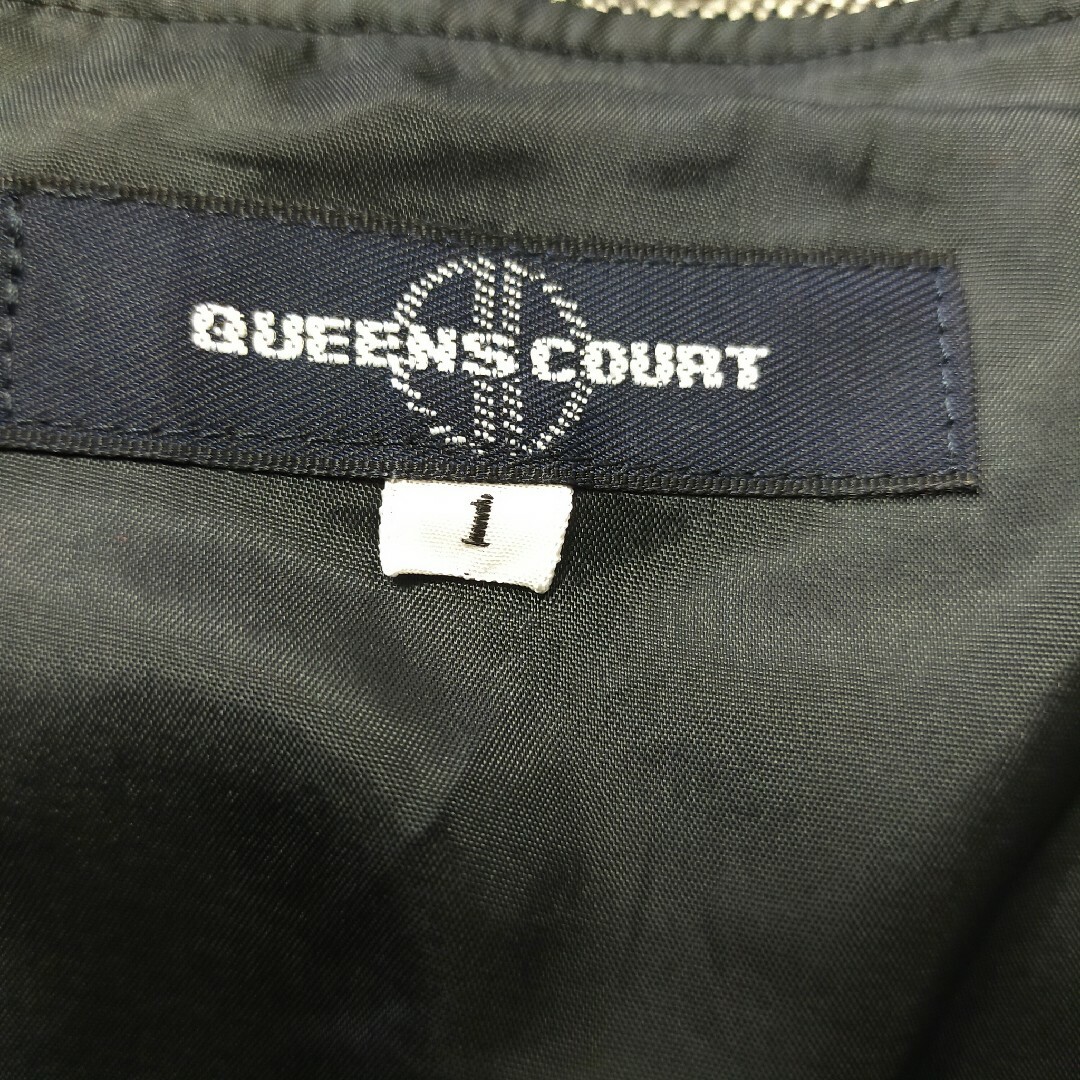 QUEENS COURT(クイーンズコート)のクイーンズコート　スクープドネック　グレー 腰ベルト　ウールワンピース　1 レディースのワンピース(ひざ丈ワンピース)の商品写真