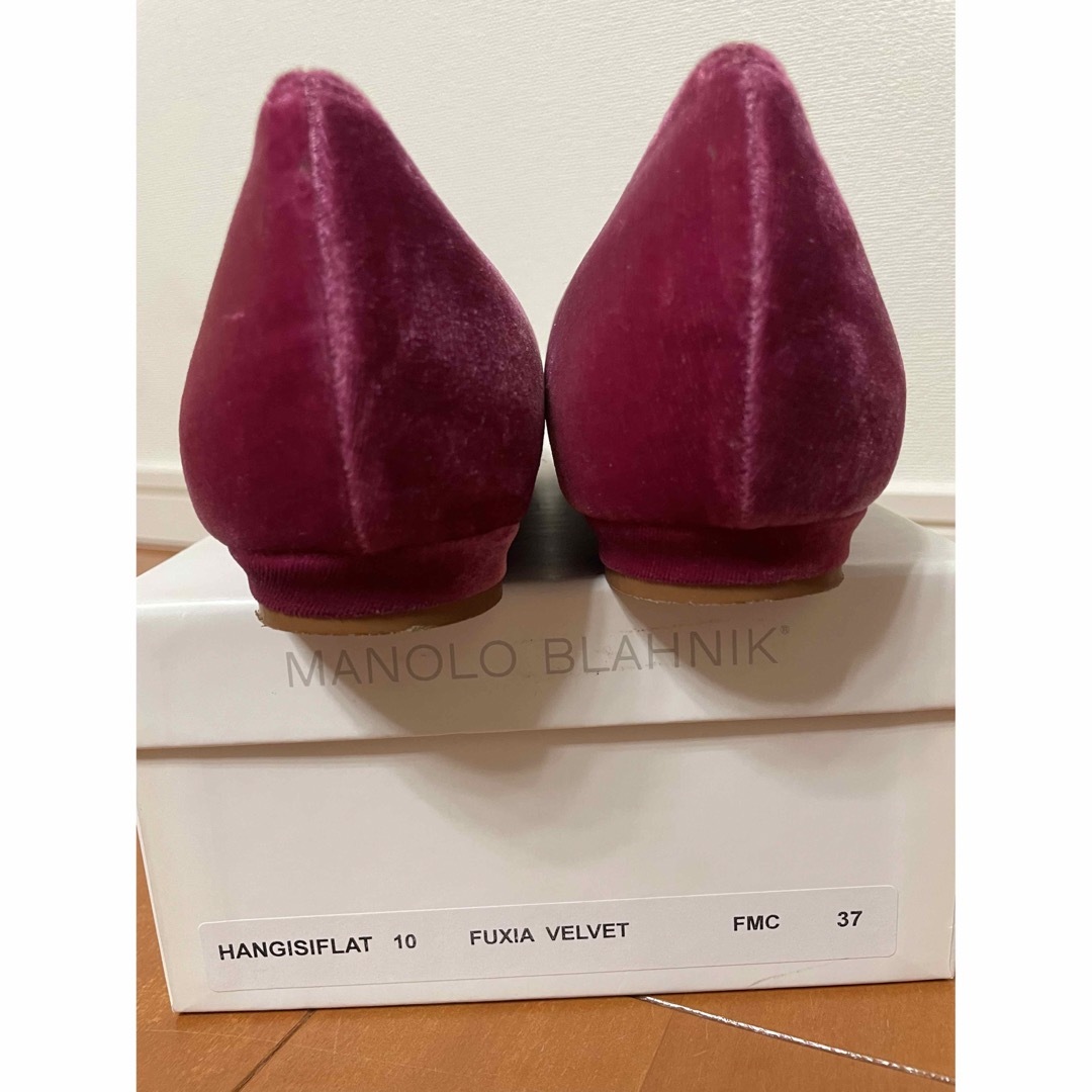 MANOLO BLAHNIK(マノロブラニク)の【美品】マノロブラニク　ハンギシ　フラットシューズ　ピンク　ベルベット レディースの靴/シューズ(バレエシューズ)の商品写真