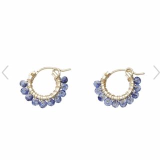 バーニーズニューヨーク(BARNEYS NEW YORK)のNATURALI JEWELRY ナチュラリジュエリ♡サファイヤフープ巻きピアス(ピアス)