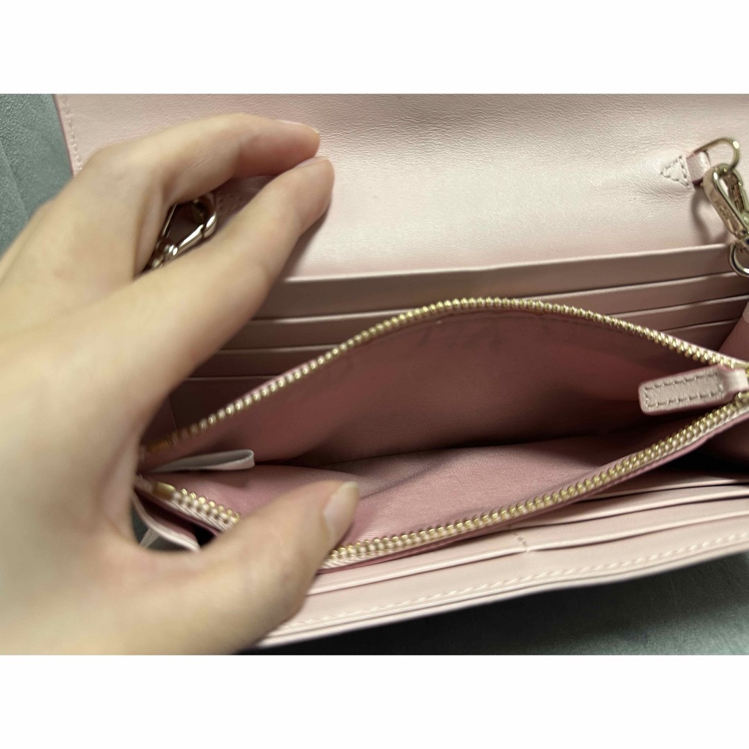 MCM(エムシーエム)のMCM ピンク　チェーンウォレット レディースのファッション小物(財布)の商品写真
