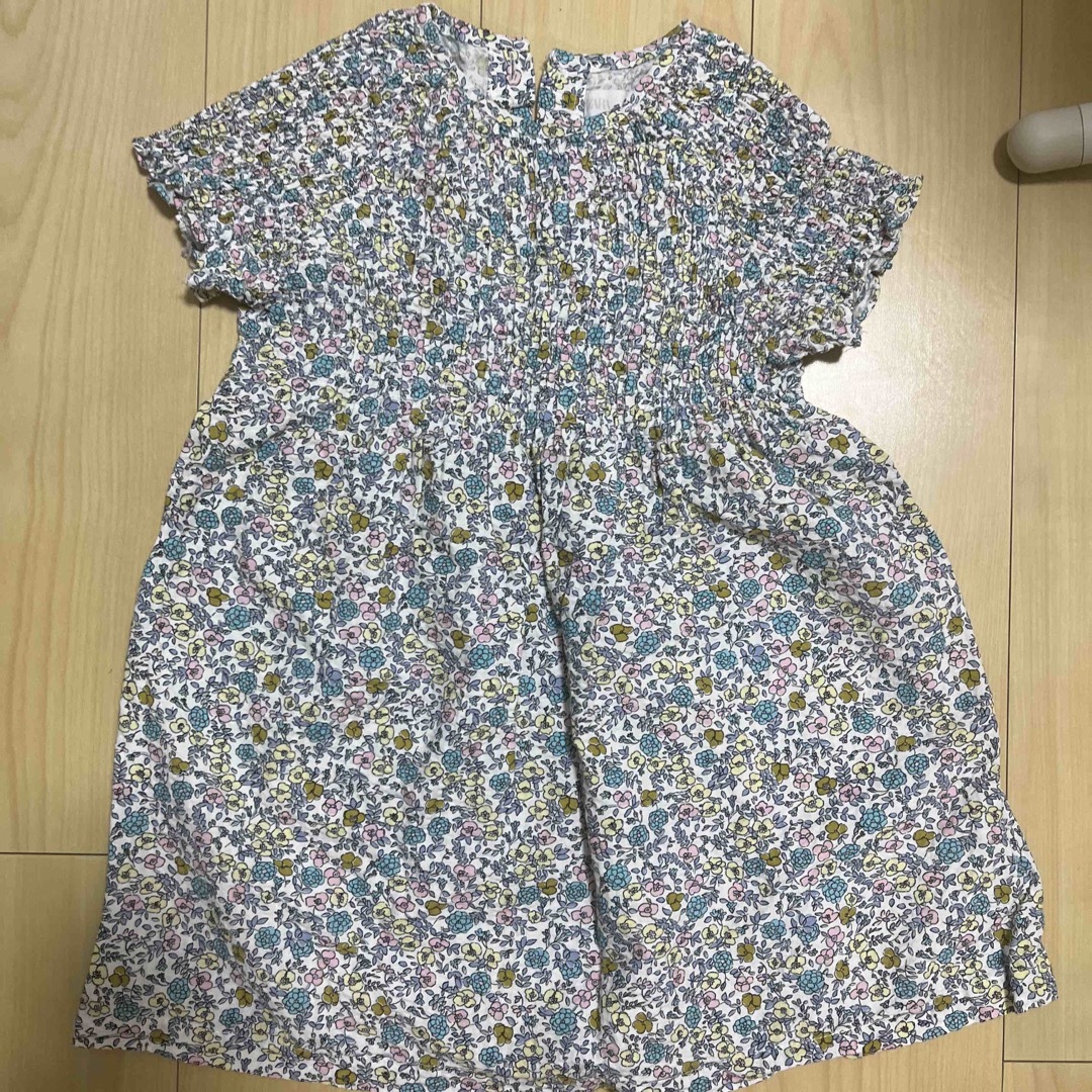 ZARA KIDS(ザラキッズ)のzara kids 花柄ワンピース キッズ/ベビー/マタニティのキッズ服女の子用(90cm~)(ワンピース)の商品写真