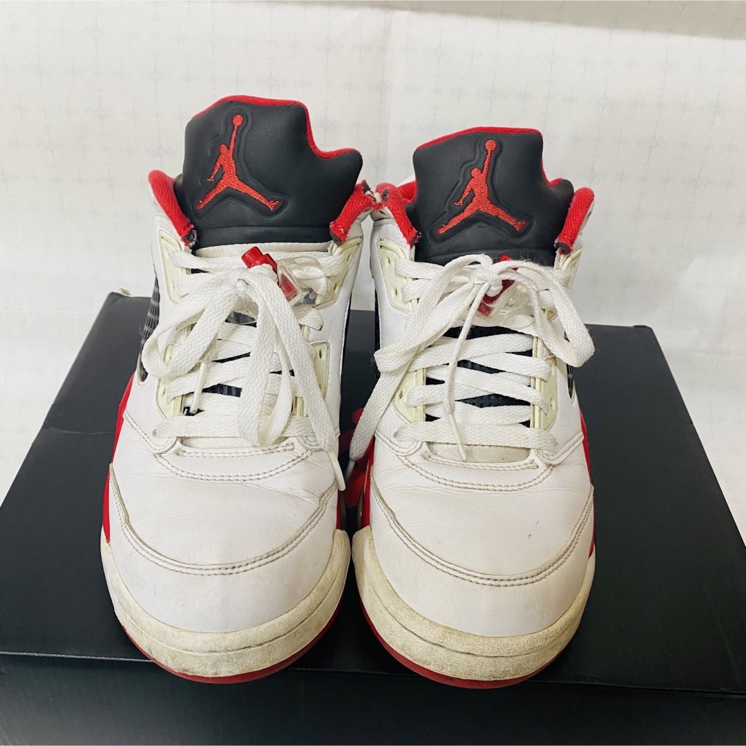 Jordan Brand（NIKE）(ジョーダン)の貴重　AIR JORDAN 5 RETRO LOW ホワイトレッドブラック26㎝ メンズの靴/シューズ(スニーカー)の商品写真