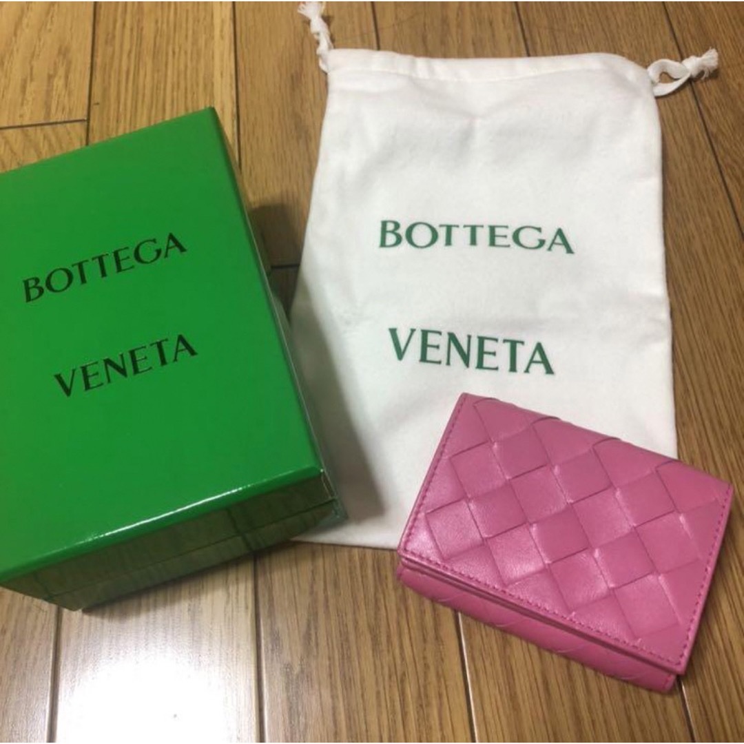 BOTTEGA VENETA ボッテガヴェネタ 三つ折り財布 ピンク | フリマアプリ ラクマ