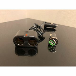 シガーソケット コードタイプ2連 ＋ USB2ポート(車内アクセサリ)