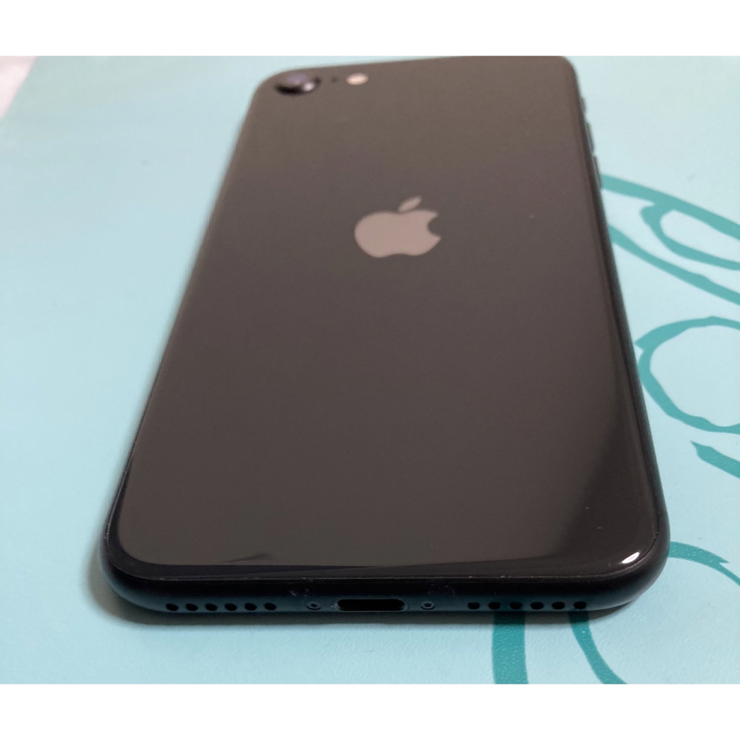アップル iPhoneSE 第2世代 64GB ブラック