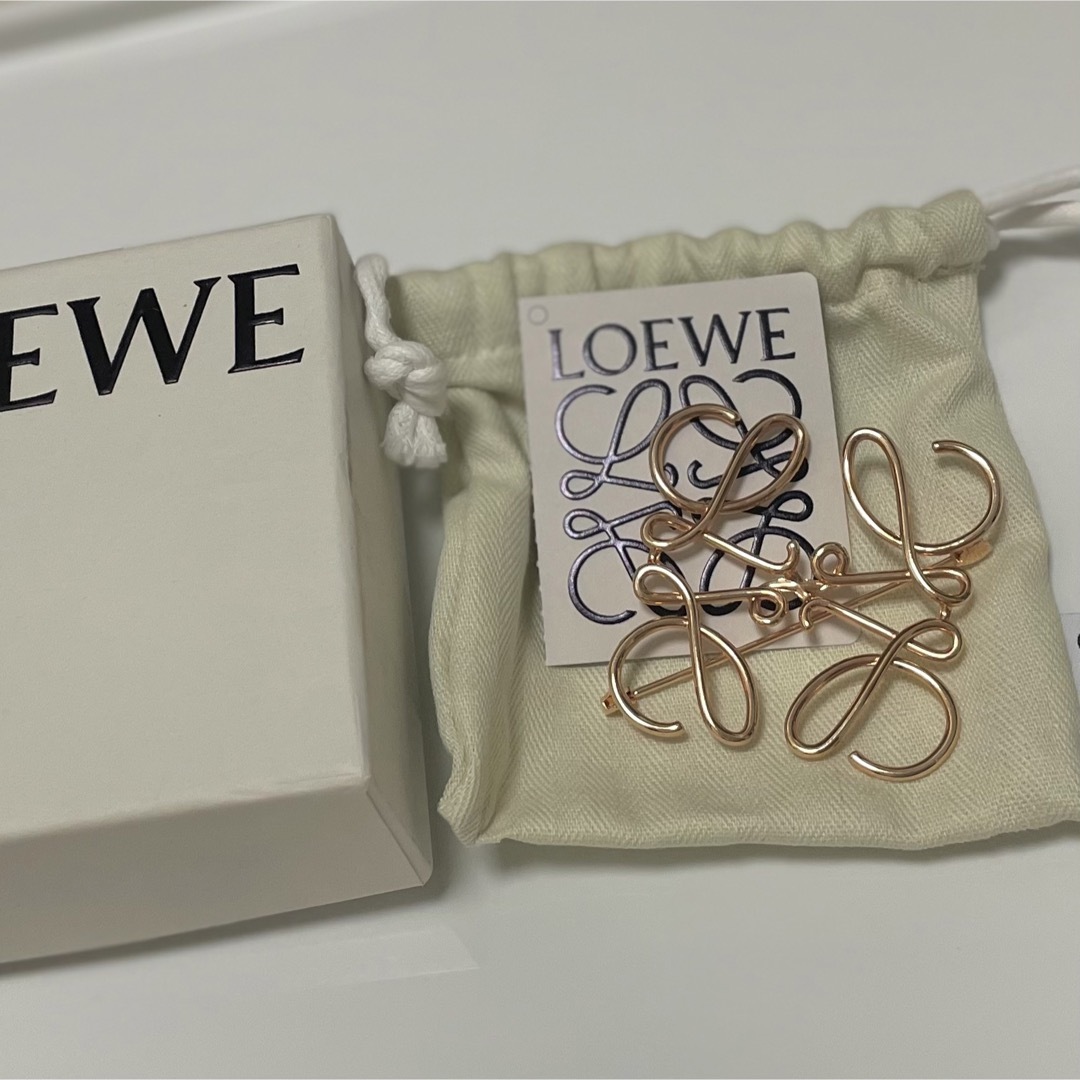 ロエベ LOEWE ブローチ アナグラム ピンクゴールド