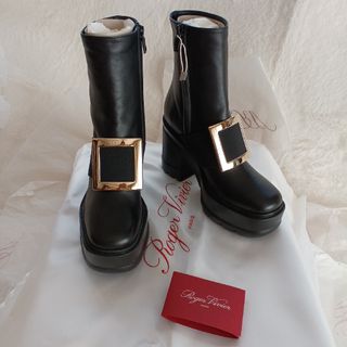 ロジェヴィヴィエ(ROGER VIVIER)のRoger Vivierロジェヴィヴィエ☆メタルバックル厚底ブーツブラック☆新品(ブーツ)