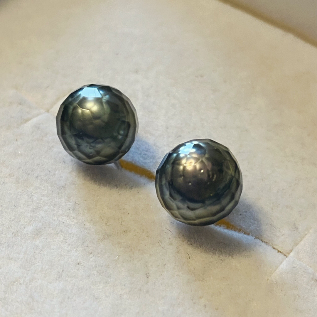 タヒチ黒蝶真珠 華パール ピアス -