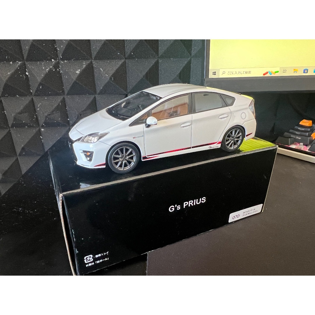 トヨタの130トヨタプリウスG1/30 トヨタ プリウス G's PRIUS カラーサンプル ミニカー 非売品