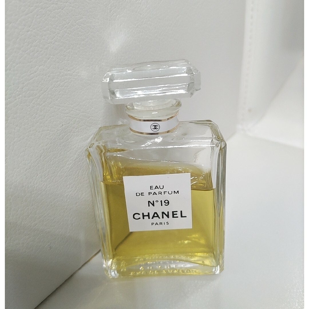 再値下❗️新品 シャネル No19 CHANEL 香水 PARFUM 7.5ml