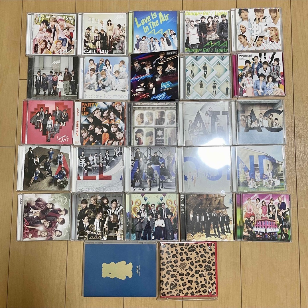 AAA CD&DVDまとめセット 26枚とFCケース