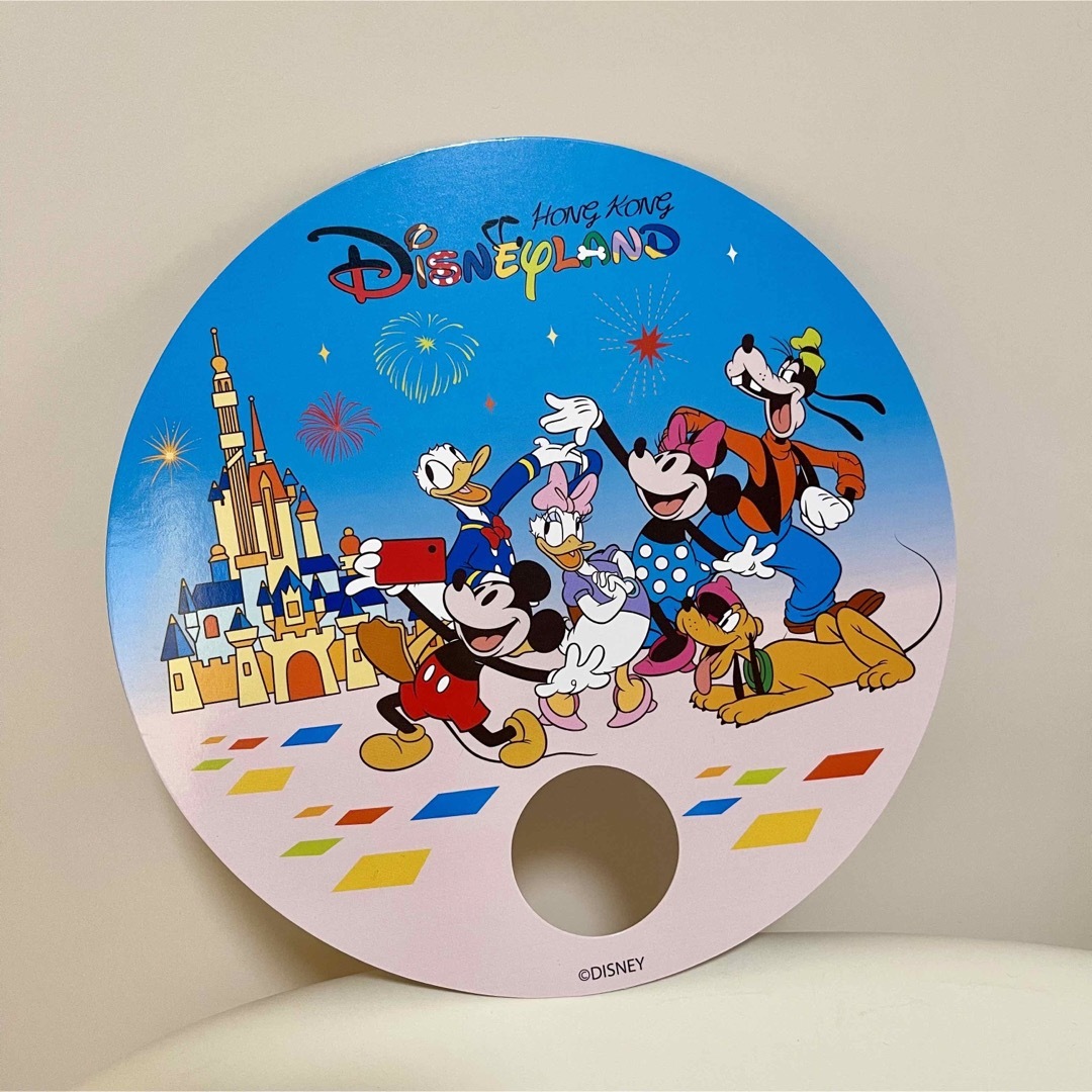 Disney - ディズニー Disney100周年 香港 羽付き スパンコール Disney - ディズニー Disney100周年 香港 羽付き スパンコール