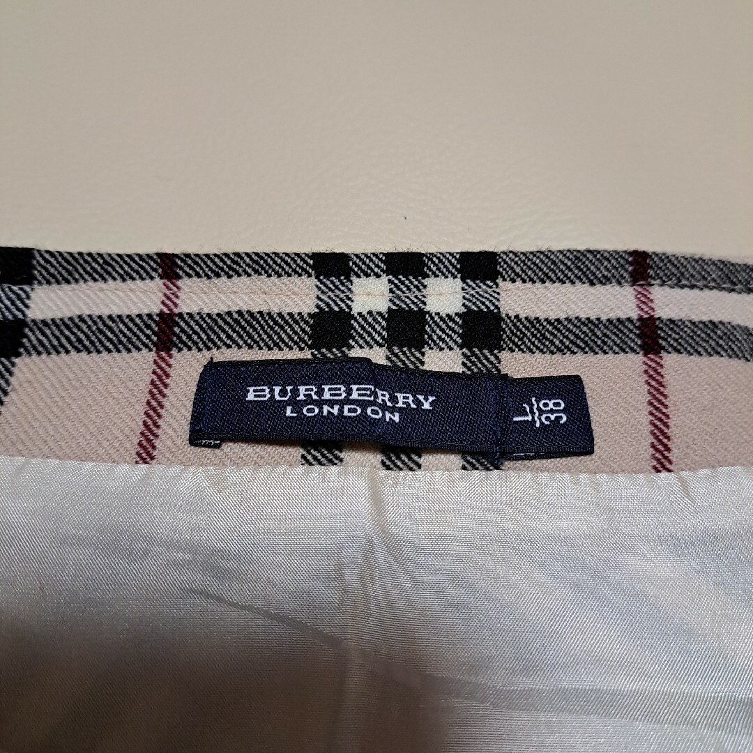 BURBERRY(バーバリー)のバーバリーロンドン BURBERRY LONDON ノバチェックスカート レディースのスカート(ひざ丈スカート)の商品写真