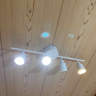 イケア(IKEA)のIKEAシーリングライト4灯(天井照明)