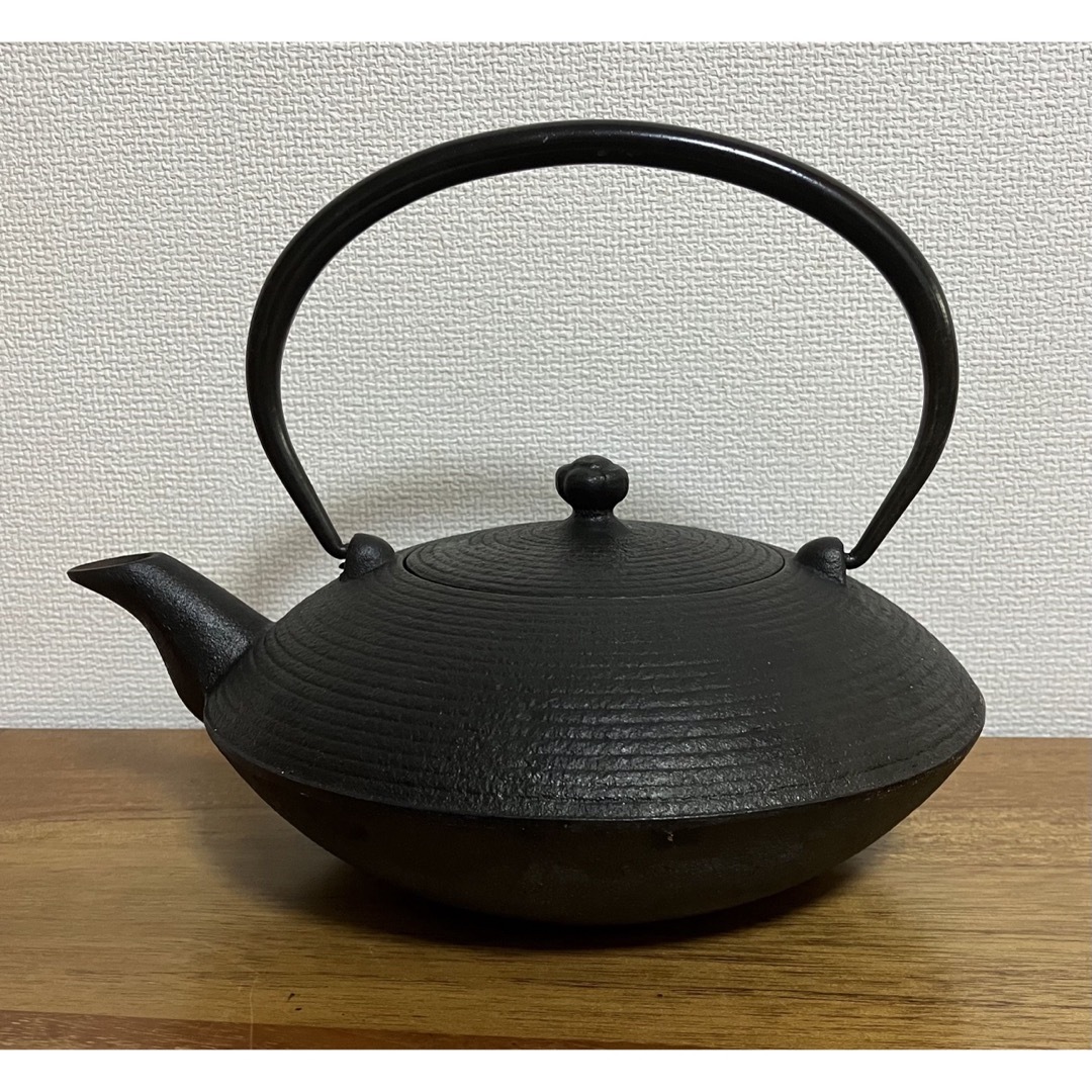 南部鉄器 - 昭和レトロ品 南部鉄器 盛栄堂 スタイリッシュな薄型鉄瓶 ...