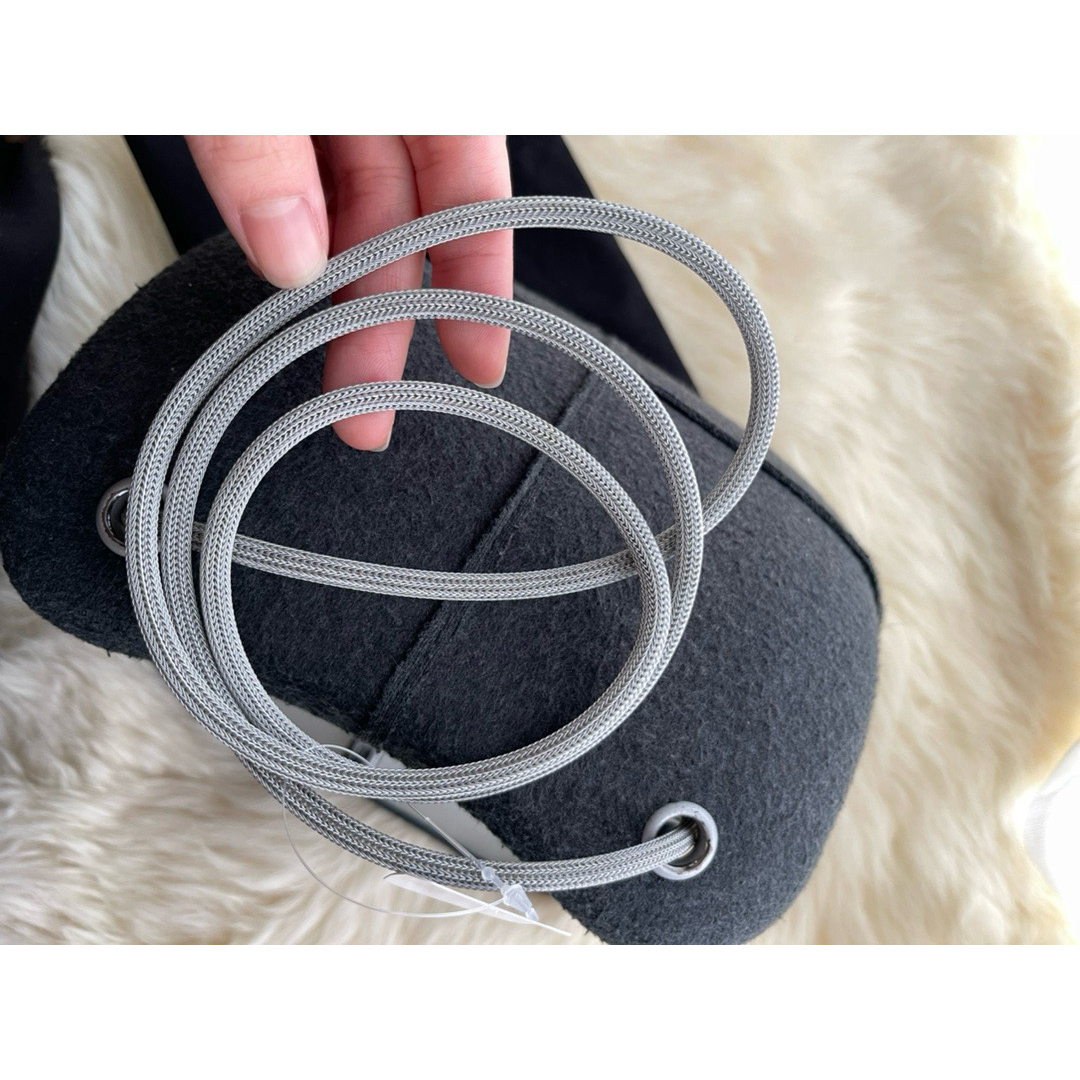 【美品】CHANEL ショルダーバッグ ヒップバッグ ブラック