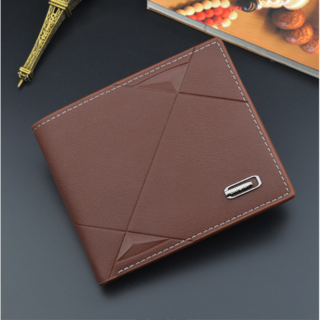 【新品】カジュアル PUレザー二つ折りミニ財布　ブラウン(折り財布)