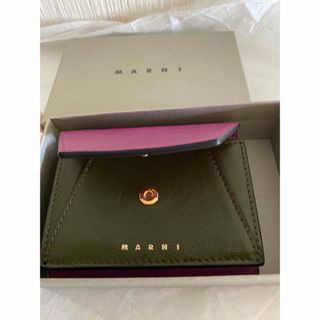 MARNI 三つ折り財布 箱,巾着付き ピンク カーキ グリーン