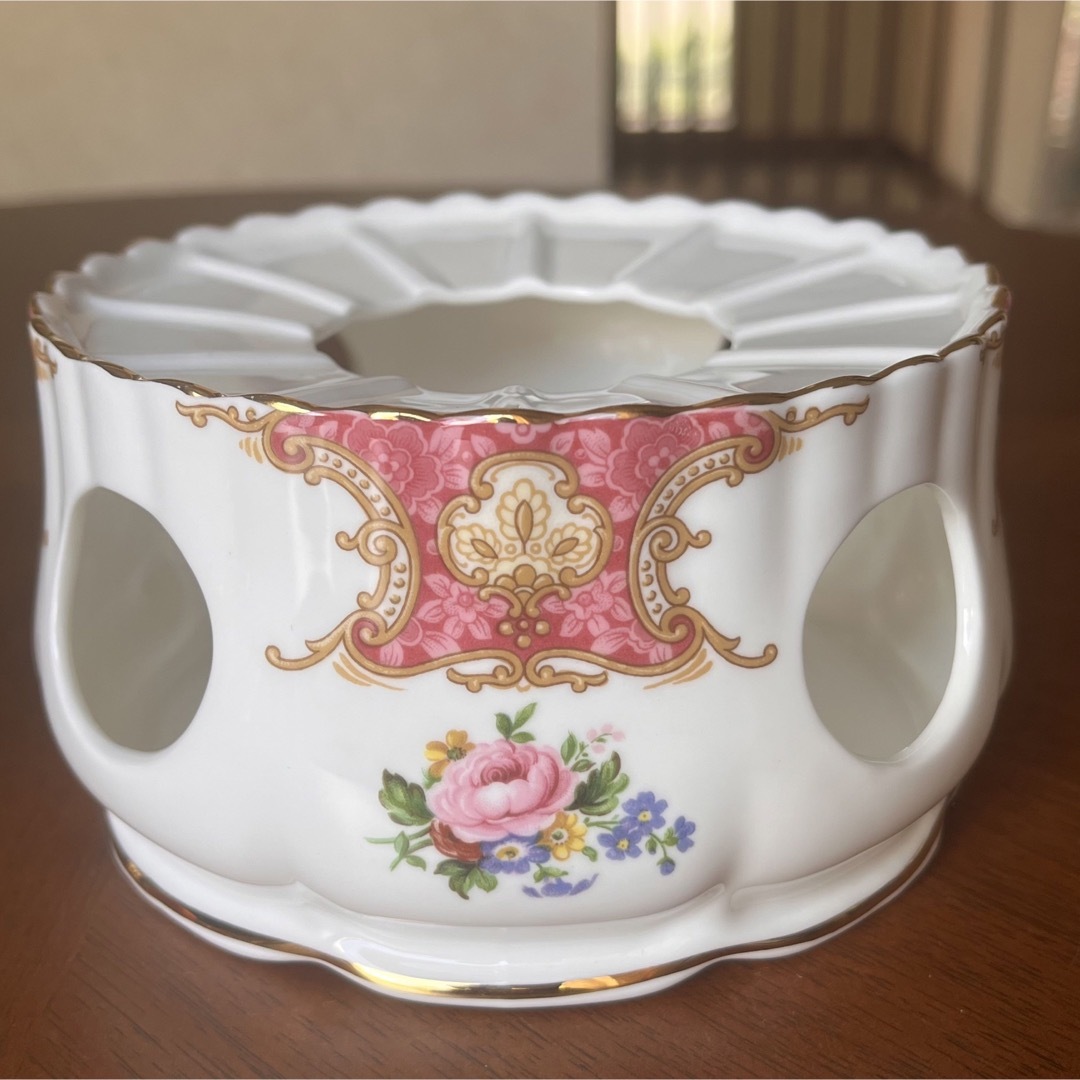 ROYAL ALBERT(ロイヤルアルバート)の【レア美品】ロイヤルアルバート★レディカーライル★ポットウォーマー インテリア/住まい/日用品のキッチン/食器(食器)の商品写真