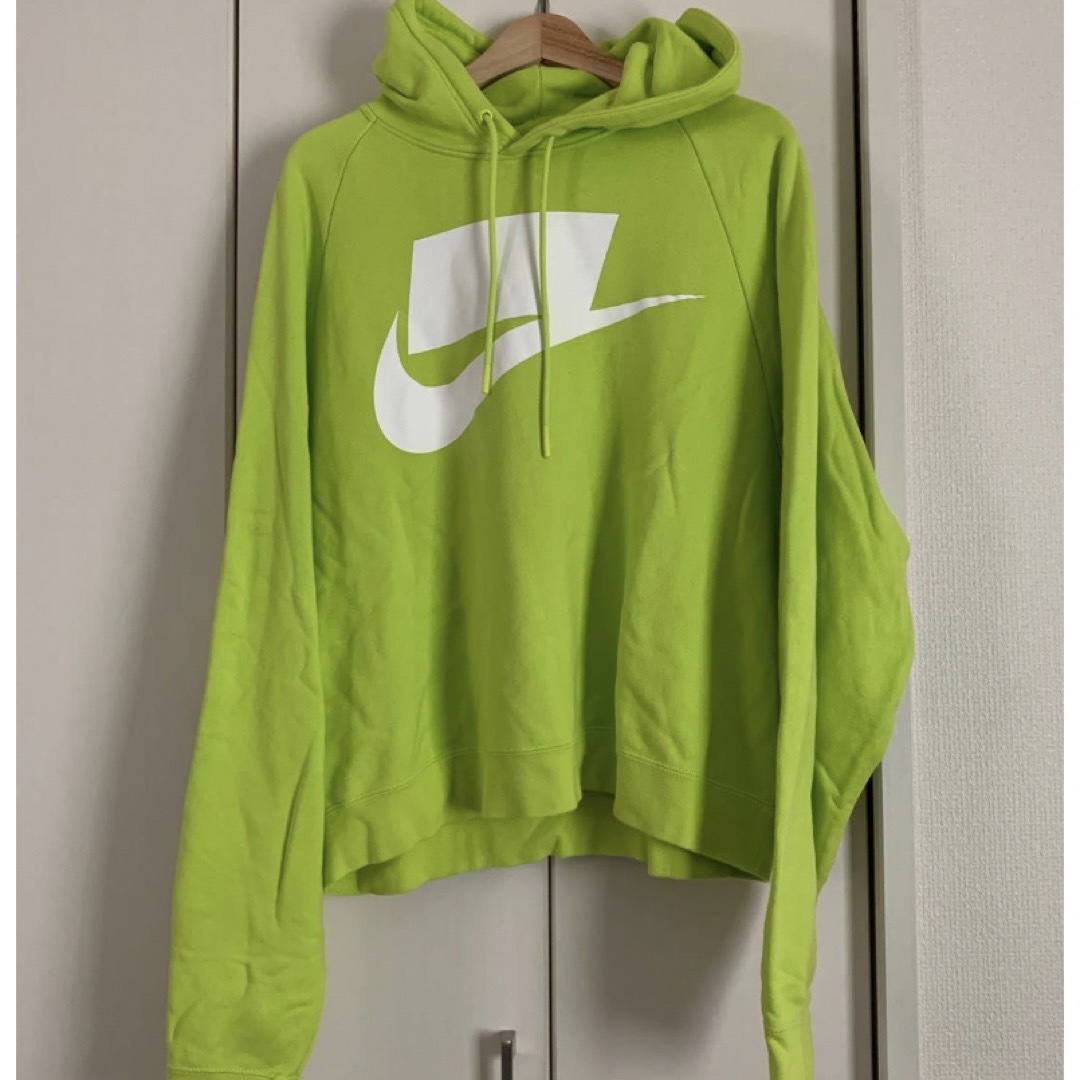 NIKEパーカー