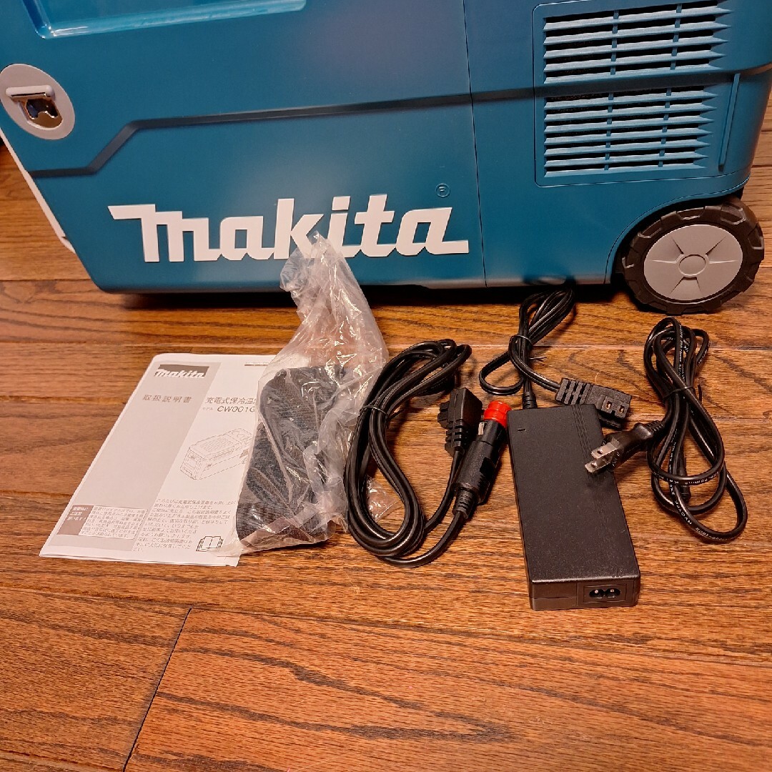 Makita(マキタ)のmakita マキタ 40Vmax 充電式保冷温庫 CW001G　防災対策 スマホ/家電/カメラの生活家電(冷蔵庫)の商品写真