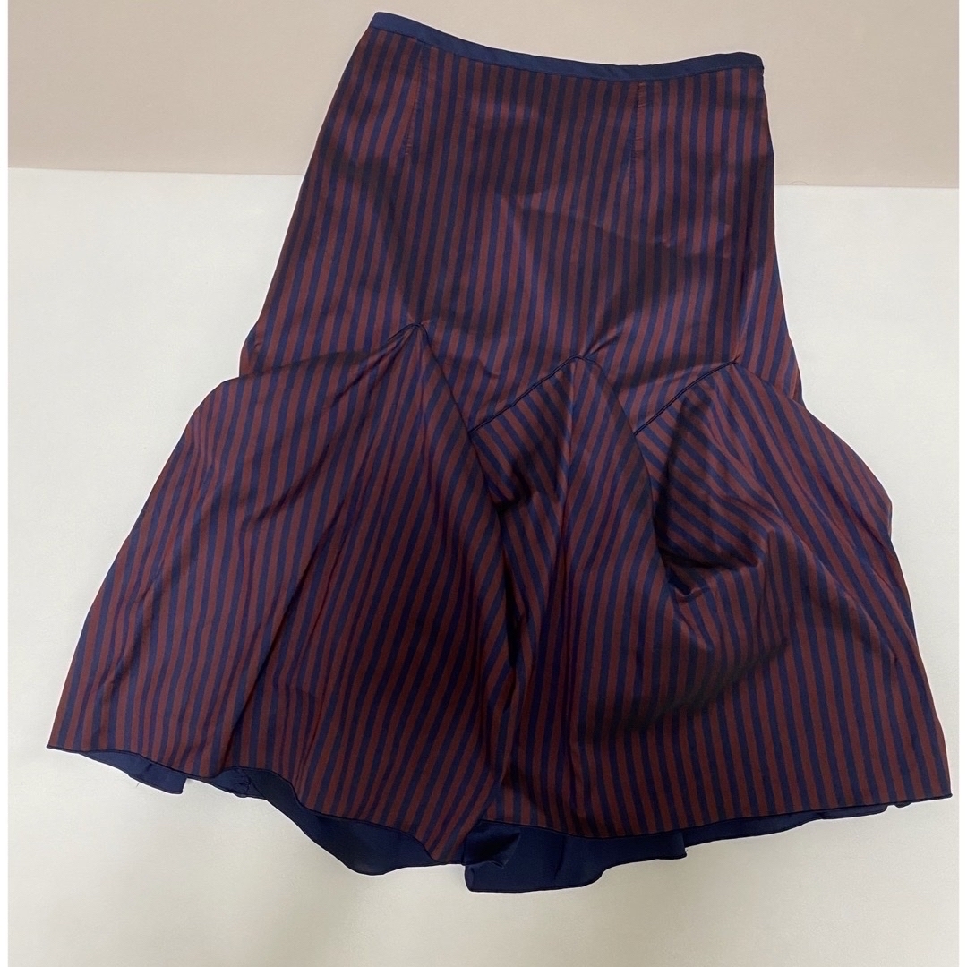 KEIKO SUZUKI COLLECTION(ケイコスズキコレクション)の【美品】バルーンスカート 膝丈　ボーダー　ストライプ　レディース レディースのスカート(ひざ丈スカート)の商品写真
